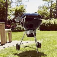 Grill węglowy WEBER MasterTouch GBS Premium E-5770 57cm